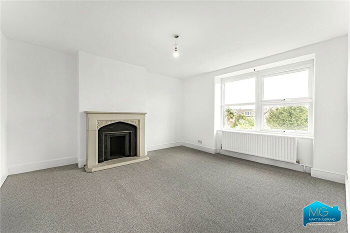 2 Bedroom Flat To Rent In Mount View Road, Crouch End, London, N4