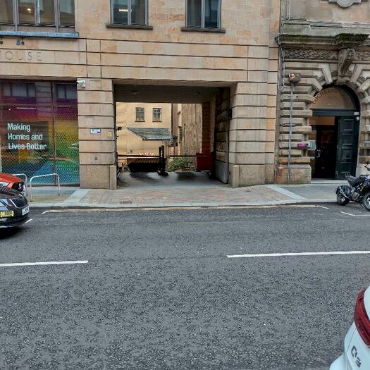 Garage / Parking To Rent In Ingram Street, Merchant City, Glasgow, G1