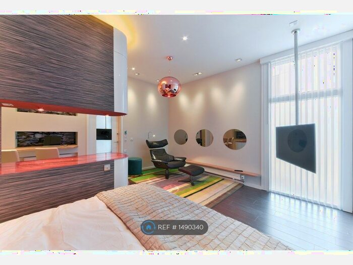 Studio To Rent In Moseley Row, London, SE10