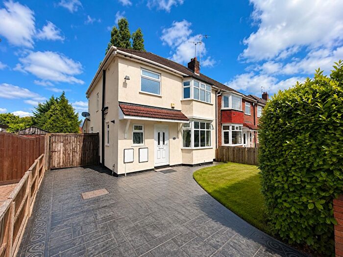 3 Bedroom Semi-Detached House For Sale In Wimborne Road, Fallings Park, Wolverhampton, WV10