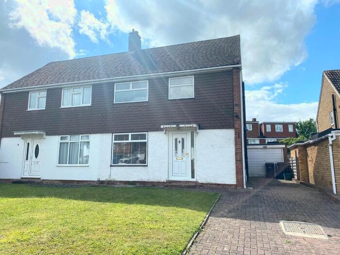 3 Bedroom Semi-Detached House To Rent In Maple Close, Larkfield, Aylesford, ME20