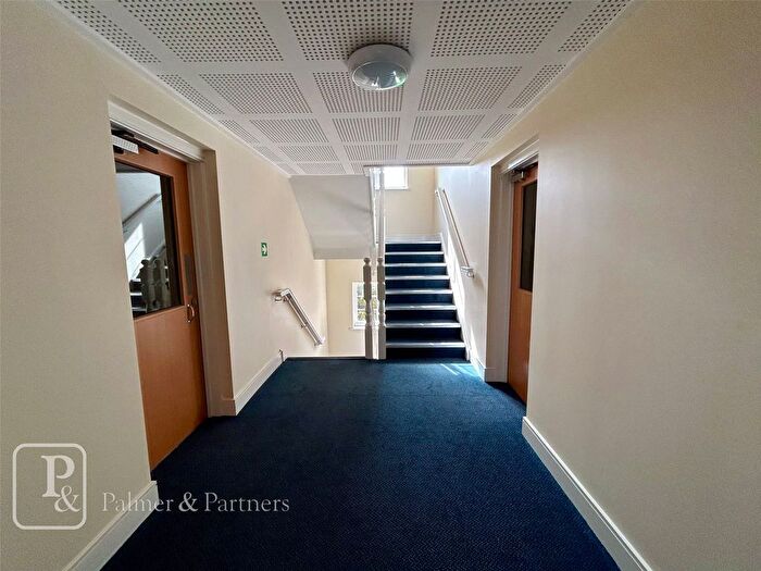 2 Bedroom Flat For Sale In Nelson Road, Clacton-On-Sea, Essex, CO15