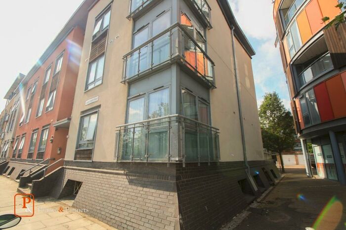 3 Bedroom Apartment To Rent In Lightship Way, Colchester, Essex, CO2