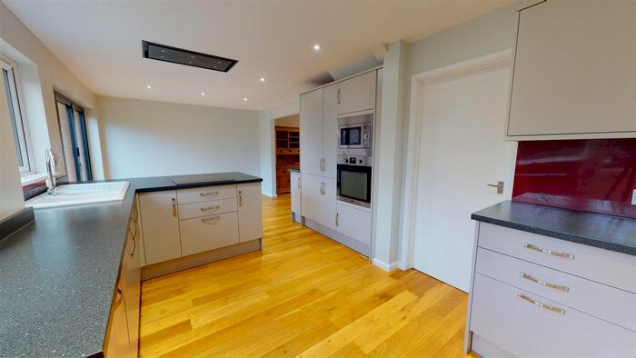 3 Bedroom Property To Rent In Norris Close, Abingdon, OX14