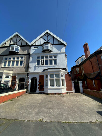 Studio To Rent In Raikes Parade, FY1