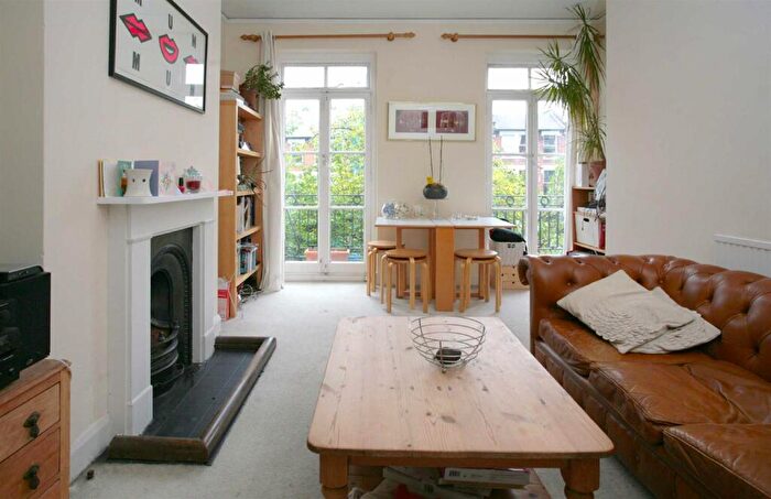 2 Bedroom Flat To Rent In Fortess Road, Kentish Town, NW5