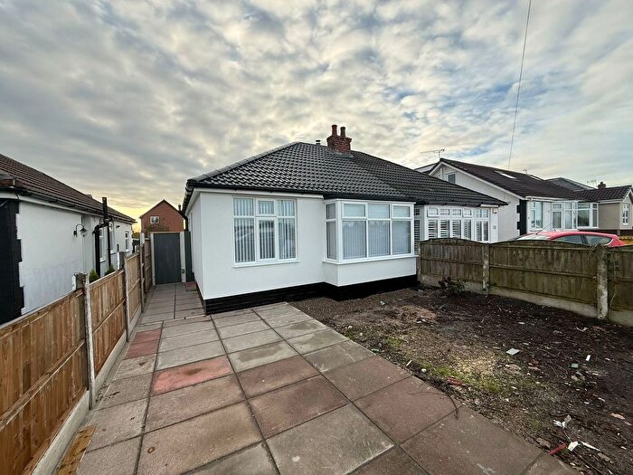 2 Bedroom Semi Detached Bungalow For Sale In Liverpool Road, Lydiate, L31