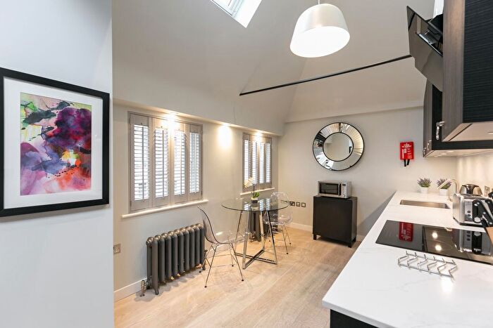 1 Bedroom Flat To Rent In Russell Street, London, WC2B