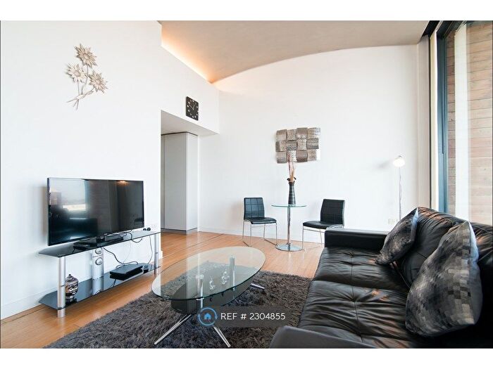 2 Bedroom Flat To Rent In Woodfield Road, Altrincham, WA14