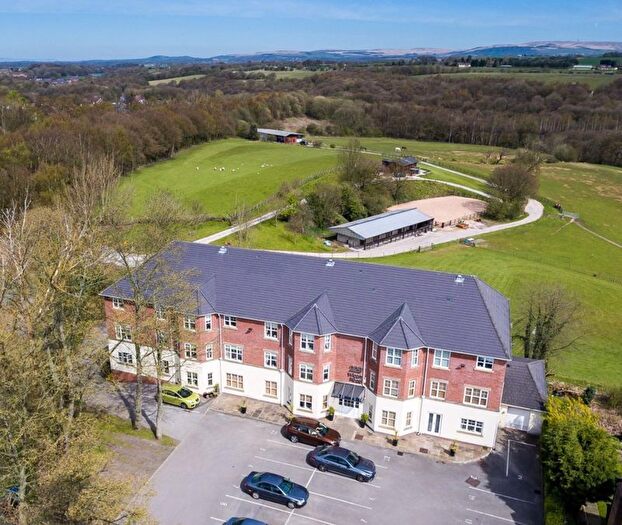 2 Bedroom Flat For Sale In Wigan Road, Standish, Wigan, WN1