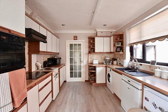 2 Bedroom Bungalow For Sale In Deeping St. James Road, Northborough, Peterborough, PE6