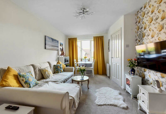 1 Bedroom Flat For Sale In Kelcbar Close, Tadcaster, LS24