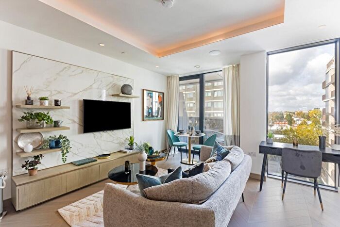 2 Bedroom Apartment To Rent In Lodge Road, St Johns Wood, London, NW8