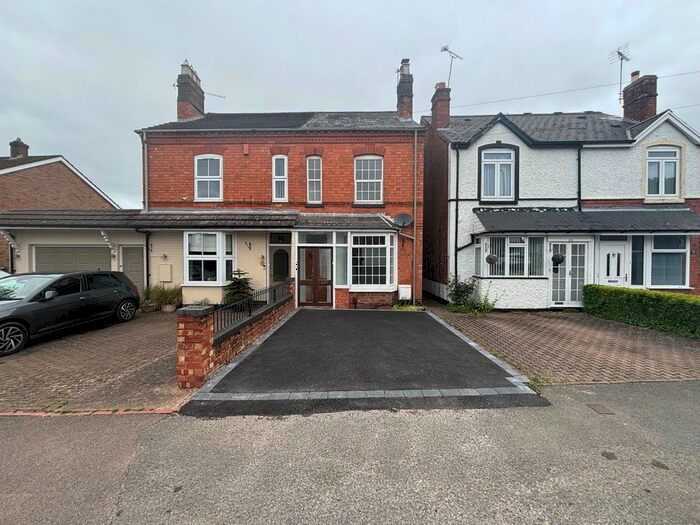 2 Bedroom Property To Rent In Heathfield Road, Redditch, B97