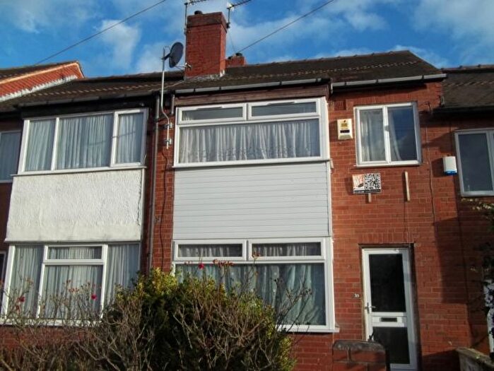 3 Bedroom Property To Rent In Welton Mount, Hyde Park, Leeds, LS6