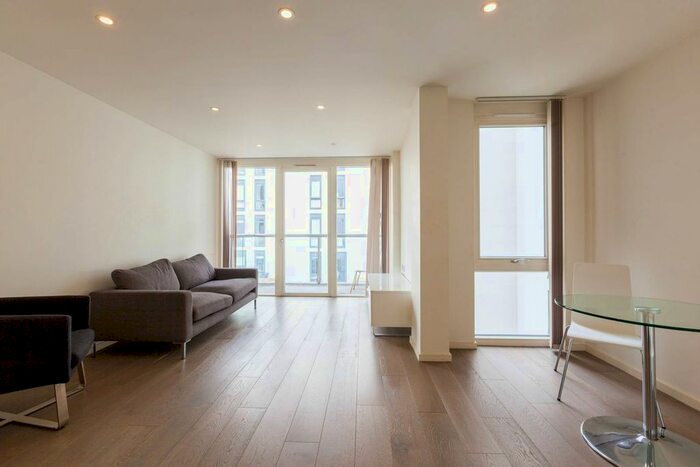 1 Bedroom Flat For Sale In Central Street, Clerkenwell, London, EC1V