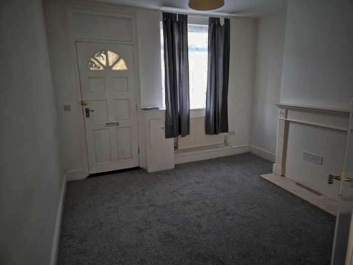3 Bedroom Terraced House To Rent In Monument Street, Peterborough, Cambridgeshire, PE1