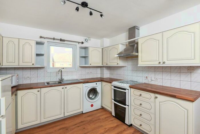 2 Bedroom Apartment To Rent In Didcot Oxfordshire, Didcot, OX11