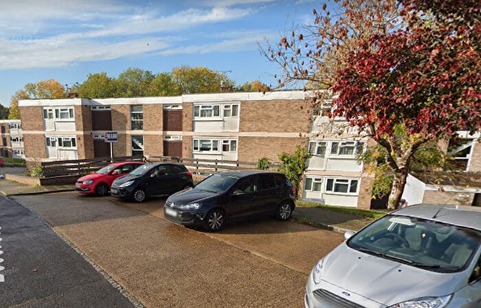 3 Bedroom Flat To Rent In Beecroft Close, Canterbury, CT2