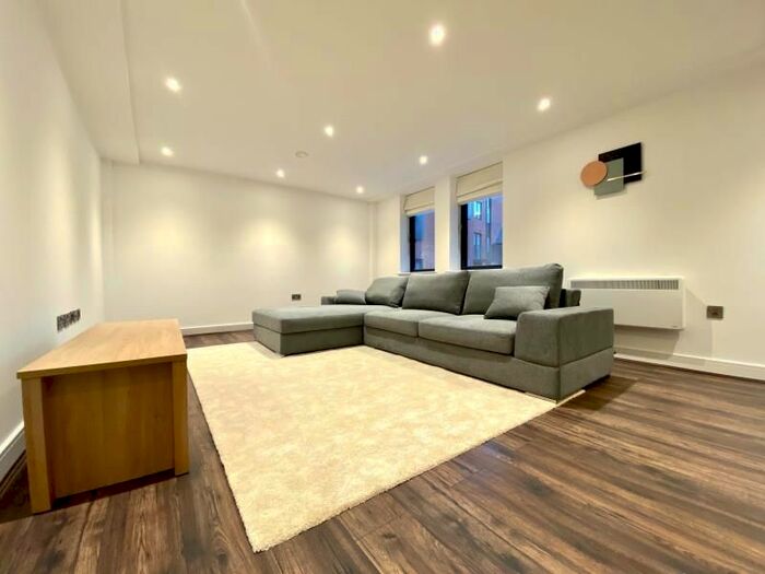 2 Bedroom Flat To Rent In Tenby House, Tenby Street South, Jewellery Quarter, B1