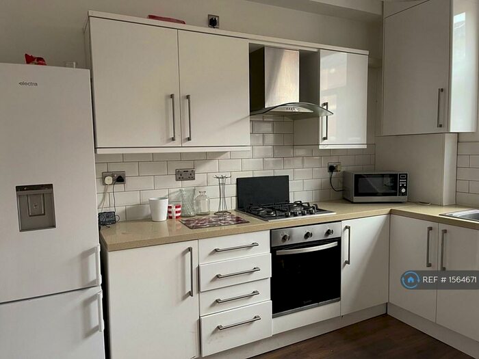 2 Bedroom Terraced House To Rent In Sandringham Street, Manchester, M18