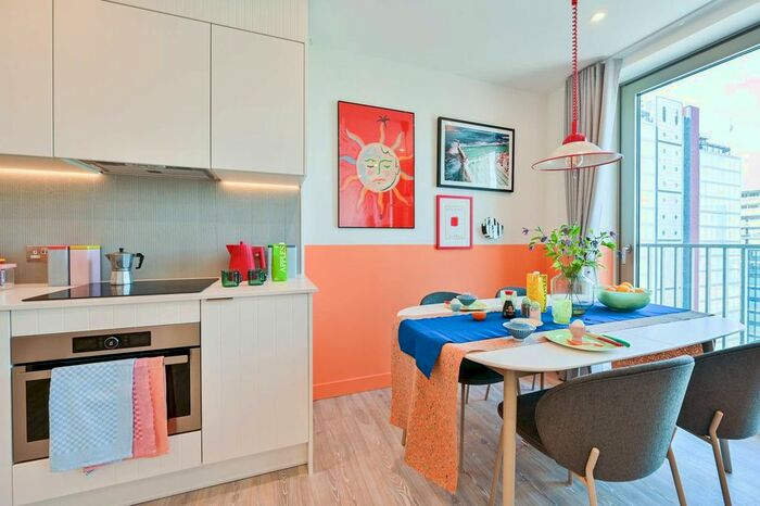 1 Bedroom Flat To Rent In Coppermaker Square, Stratford, London, E20