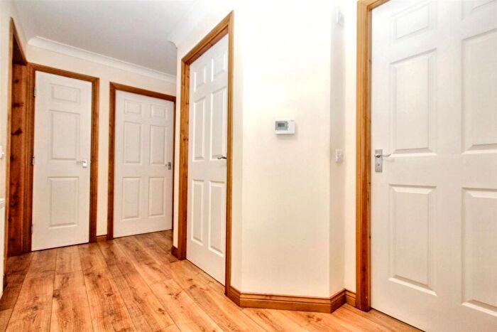 1 Bedroom Flat For Sale In Mousebank Road, Lanark, ML11