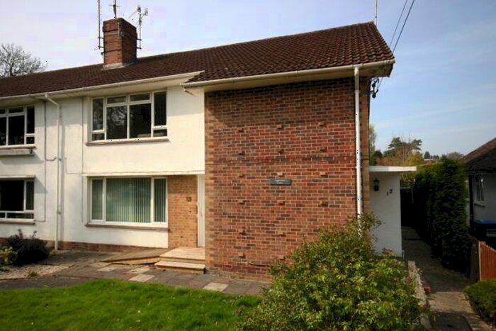 2 Bedroom Flat To Rent In Hickmans Lane, Lindfield, RH16