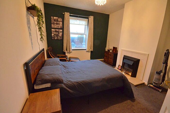 2 Bedroom Flat To Rent In Kirkby Road, Hemsworth, WF9