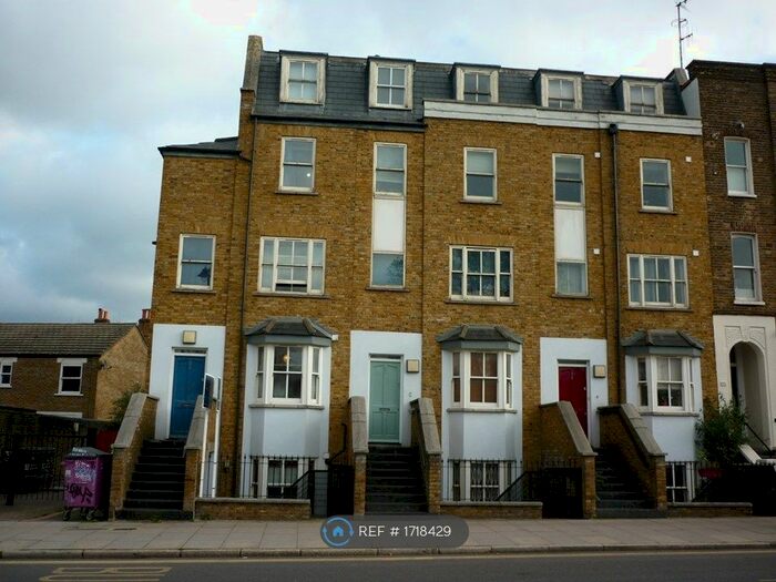 2 Bedroom Flat To Rent In Grove Road, London, E3