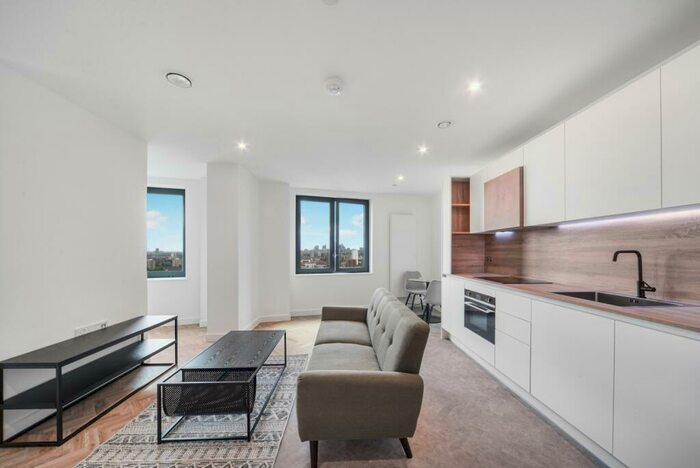 Flat To Rent In Makers Yard, Three Waters, Bow, London, E3