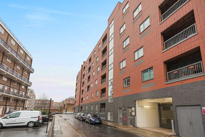 2 Bedroom Flat To Rent In Millstream Road, London, SE1