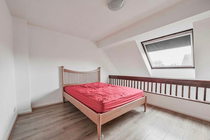2 Bedroom House To Rent In Kinburn Street, Rotherhithe, London, SE16