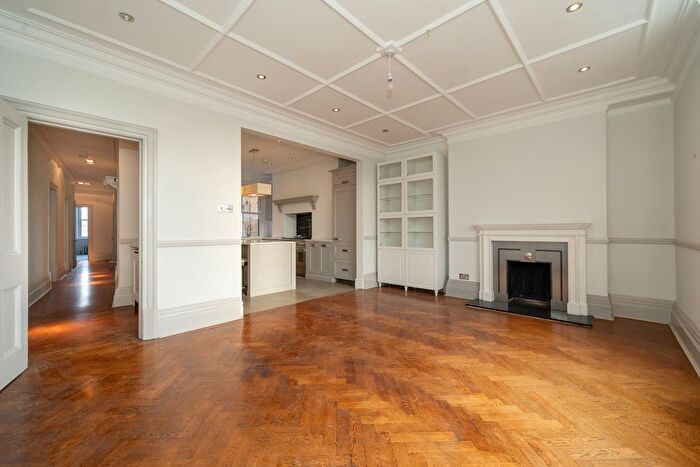 5 Bedroom Flat For Sale In West End Lane, London, NW6