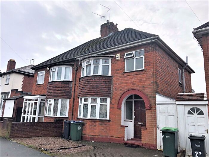 3 Bedroom Semi-Detached House To Rent In Hadley Street, Oldbury, B68