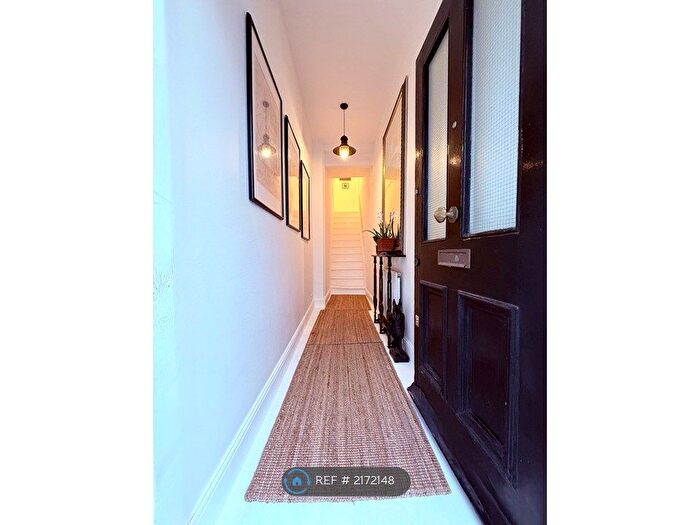 Studio To Rent In London, London, W9