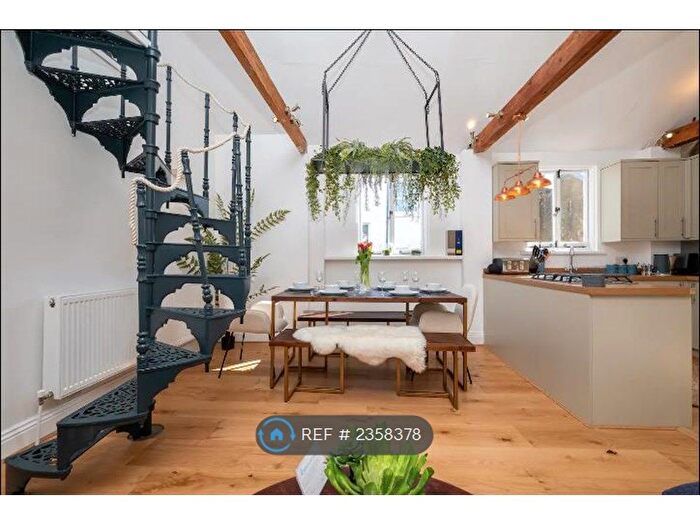 3 Bedroom Terraced House To Rent In St. Marks Street, Brighton, BN2