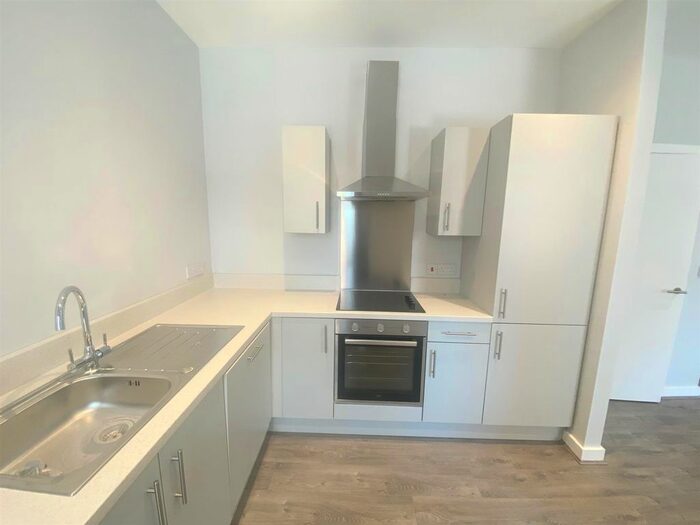 2 Bedroom Flat To Rent In Sky Gardens, Crosby Road North, Waterloo, Liverpool, L22