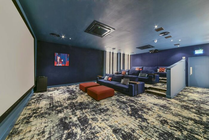 2 Bedroom Flat To Rent In Bouchon Point, The Silk District, E1