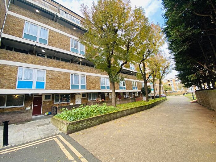 4 Bedroom Flat For Sale In Hitchin Square, Tower Hamlets, London, E3