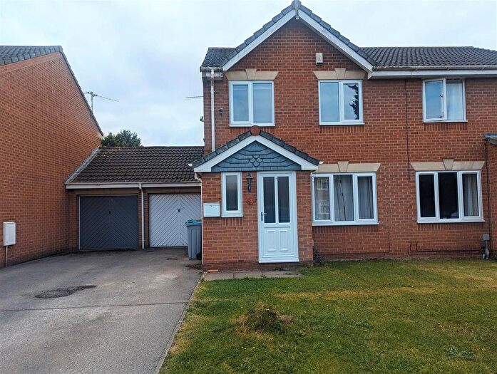 3 Bedroom Semi-Detached House To Rent In Staple Lane, Balderton, Newark, NG24