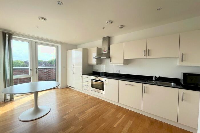 3 Bedroom Flat To Rent In Zenith Close, London, NW9