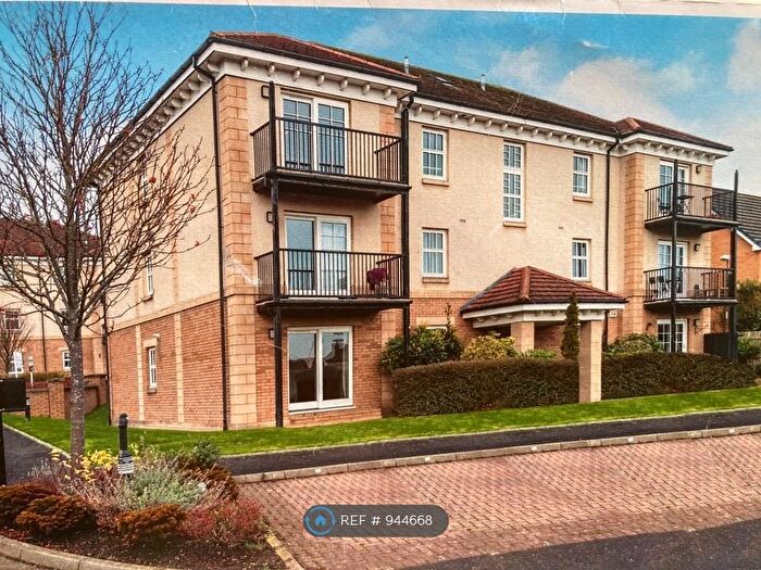 3 Bedroom Flat To Rent In Malbet Park, Edinburgh, EH16
