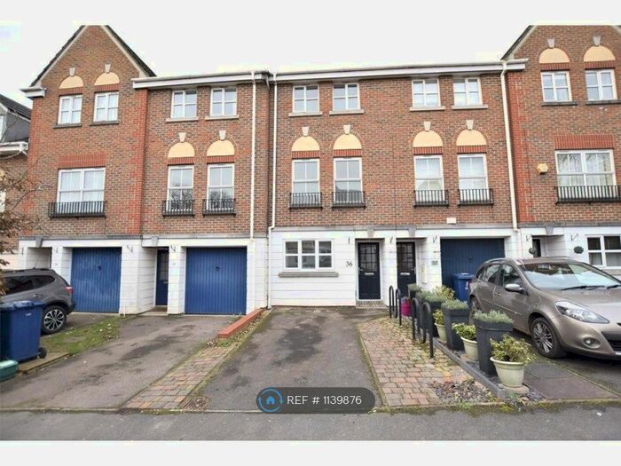 4 Bedroom Terraced House To Rent In Don Bosco Close, Oxford OX4