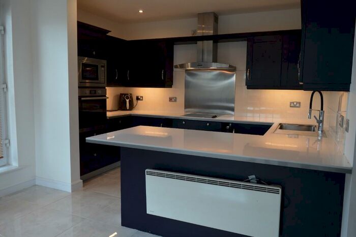 2 Bedroom Apartment To Rent In Ullswater House, Mossley Hill Drive, Liverpool, Merseyside, L17