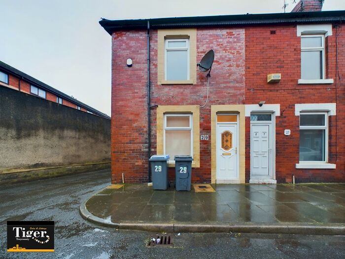 2 Bedroom End Of Terrace House To Rent In Chester Road, Blackpool, FY3