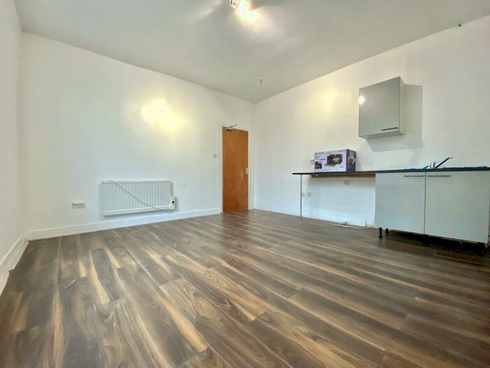 Studio To Rent In Stratford Road, Sparkhill, Birmingham, B11