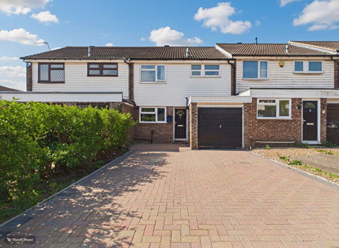 3 Bedroom Terraced House For Sale In Constitution Hill, Snodland, ME6