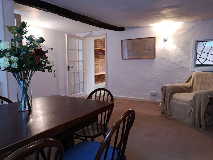 2 Bedroom Cottage To Rent In West Street, Wareham, BH20
