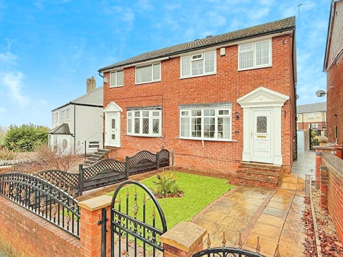 3 Bedroom Semi Detached House For Sale In Broad Lane, Leeds, LS13